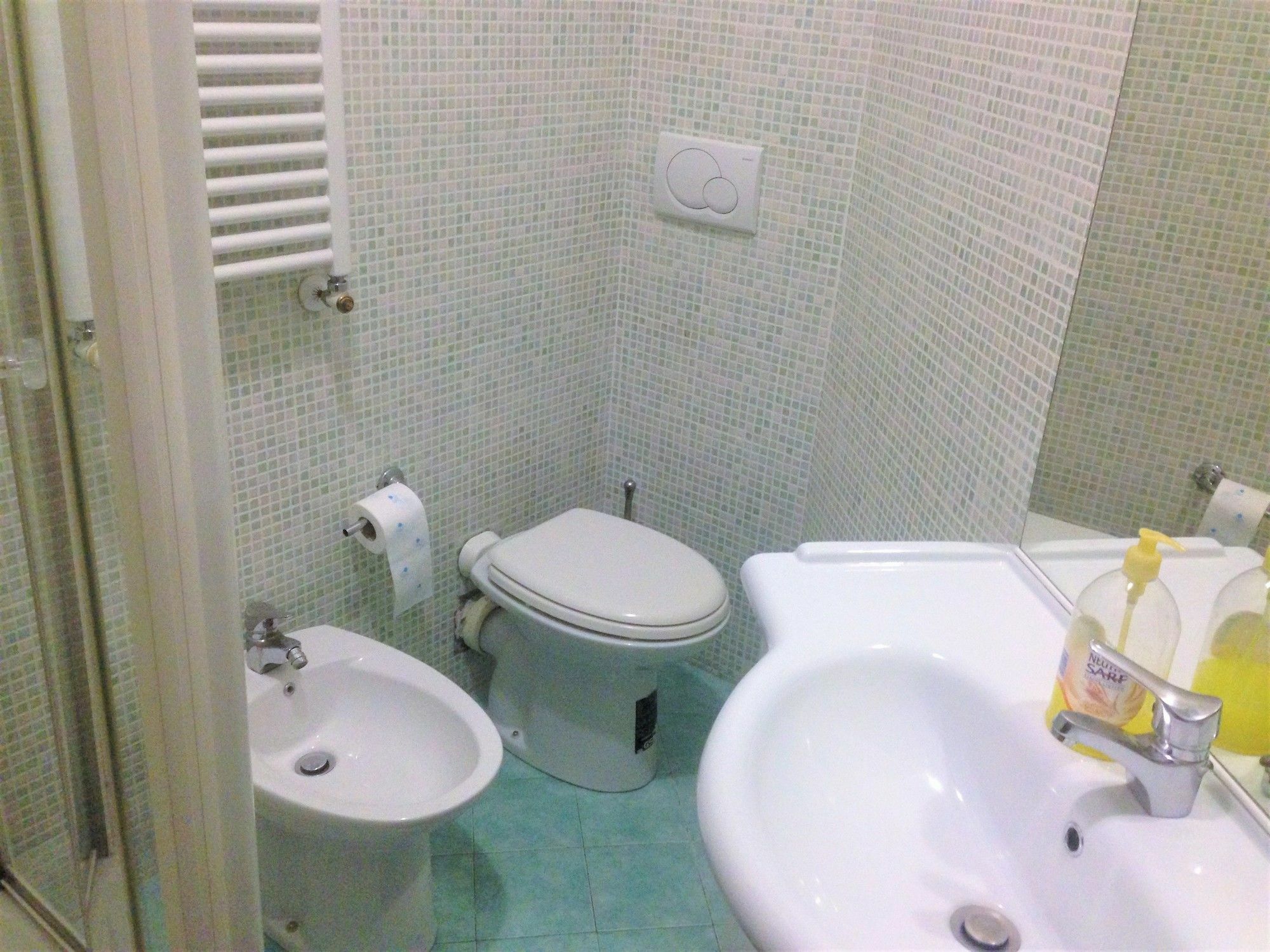 Giuly Guesthouse روما المظهر الخارجي الصورة